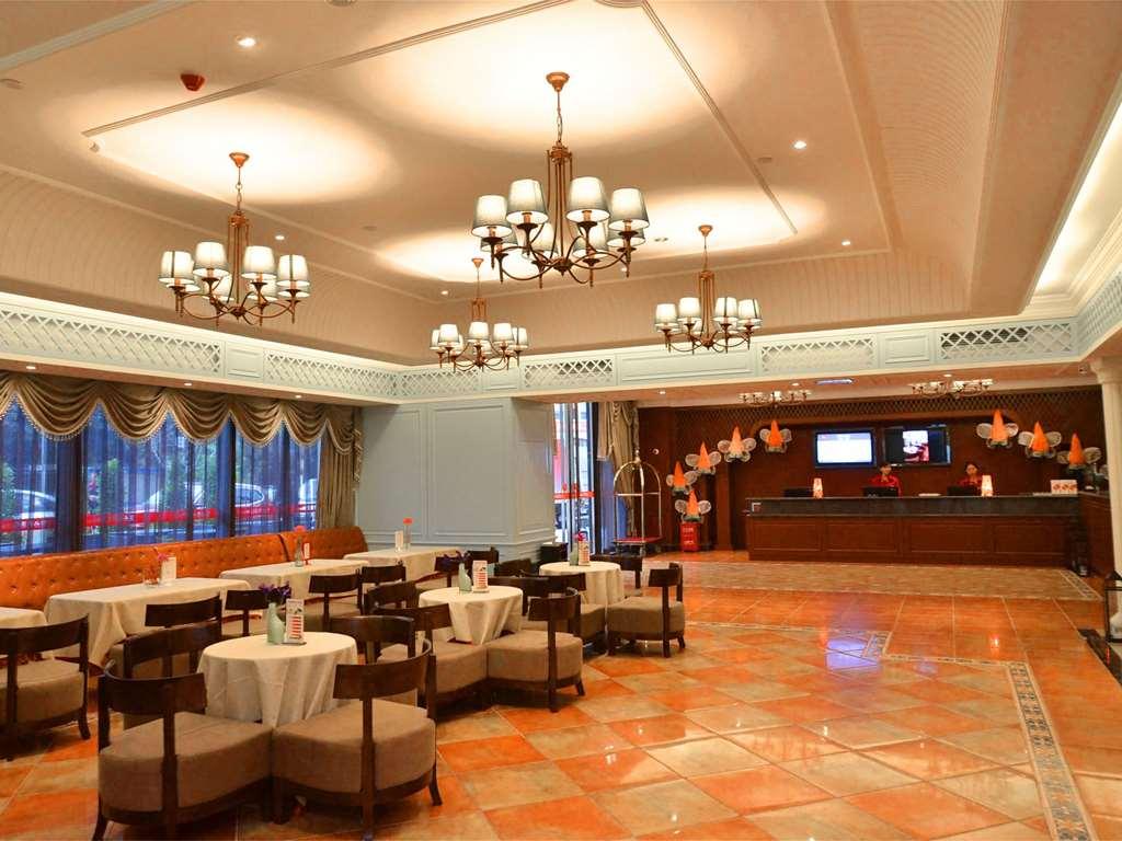 Ibis Chongqing Airport Hotel Kültér fotó